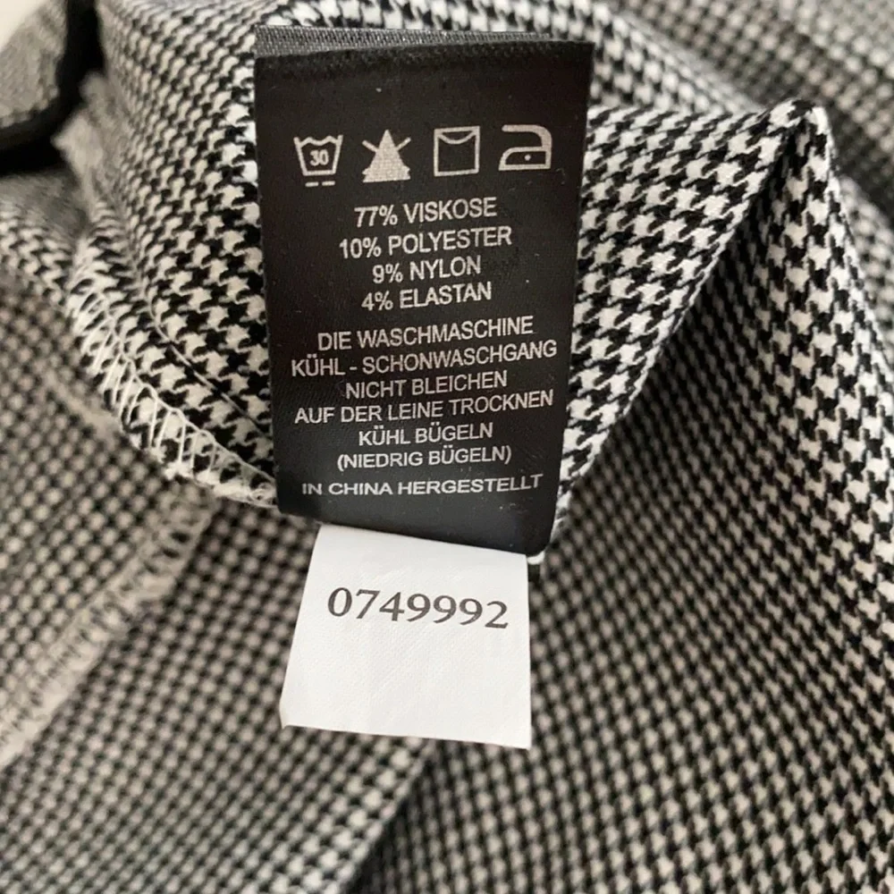 Massimo Fabbro Italy | Houndstooth Front Seam Pull On Crop Pants Black/White 10 - Picture 7 of 11